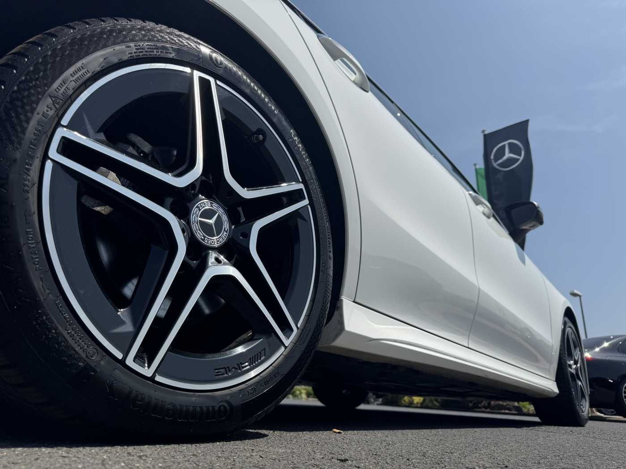 Mercedes-Benz CLA 220d Shooting Brake AMG+Pano+Distr+AHK+uvm. - Car: picture 5 Mercedes-Benz CLA 220d Shooting Brake AMG+Pano+Distr+AHK+uvm. - Car: picture 5