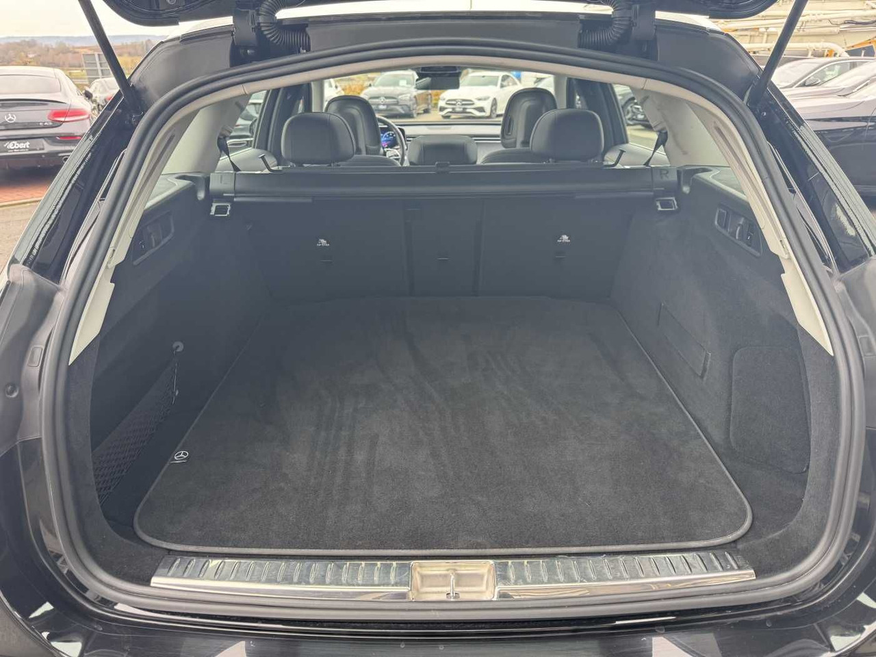 Car Mercedes-Benz E 200 T AVANTGARDE+DistrPlus+Pano+ AHK+Ambiente: picture 6