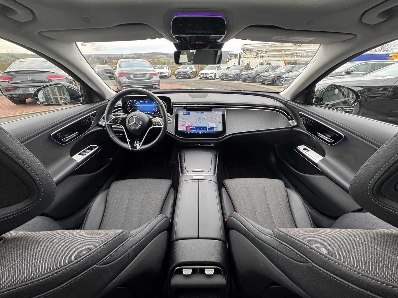 Car Mercedes-Benz E 200 T AVANTGARDE+DistrPlus+Pano+ AHK+Ambiente: picture 11
