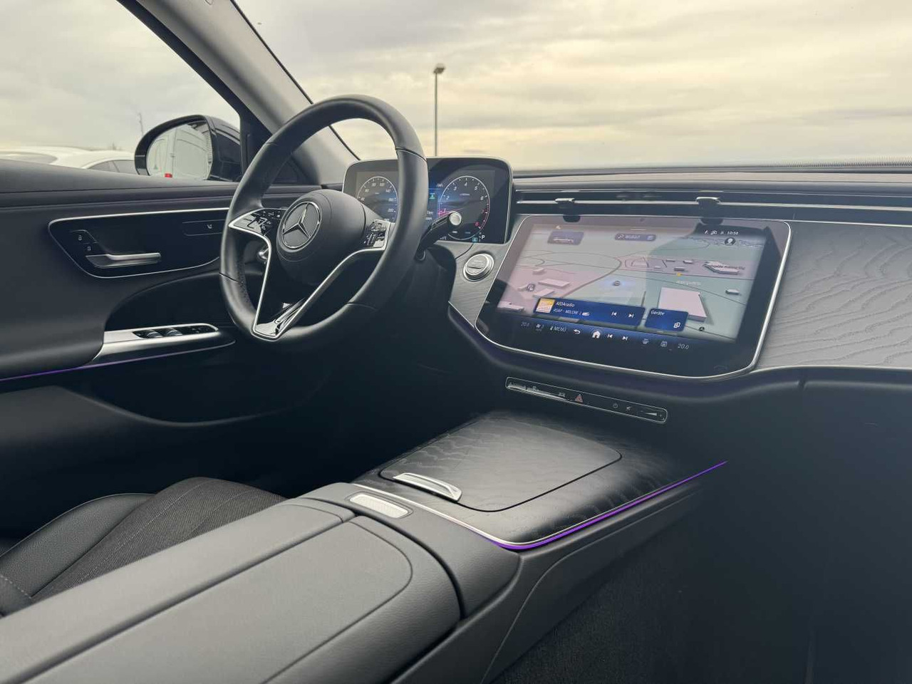 Car Mercedes-Benz E 200 T AVANTGARDE+DistrPlus+Pano+ AHK+Ambiente: picture 12