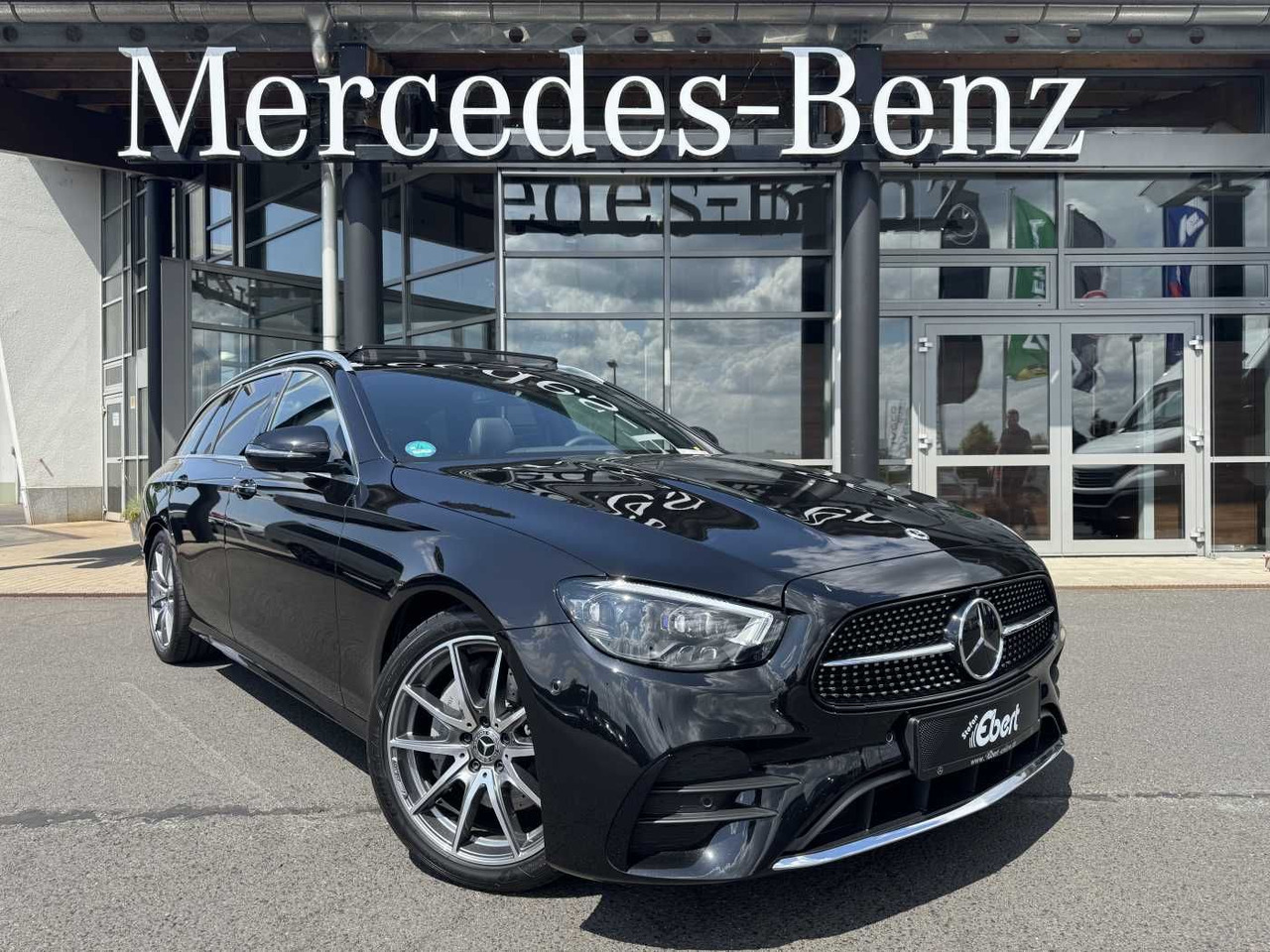 Mercedes-Benz E 220d AMG+Pano+Burm+Distr+Memory+AHK+360 - Car: picture 1 Mercedes-Benz E 220d AMG+Pano+Burm+Distr+Memory+AHK+360 - Car: picture 1