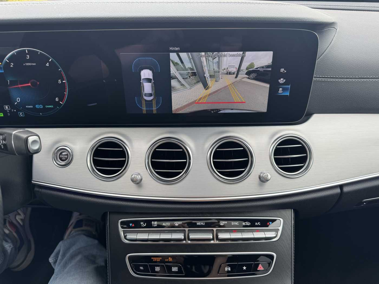 Sedan Mercedes-Benz E 220d AMG+Pano+Distr+Multibeam+RFK+Night: picture 15