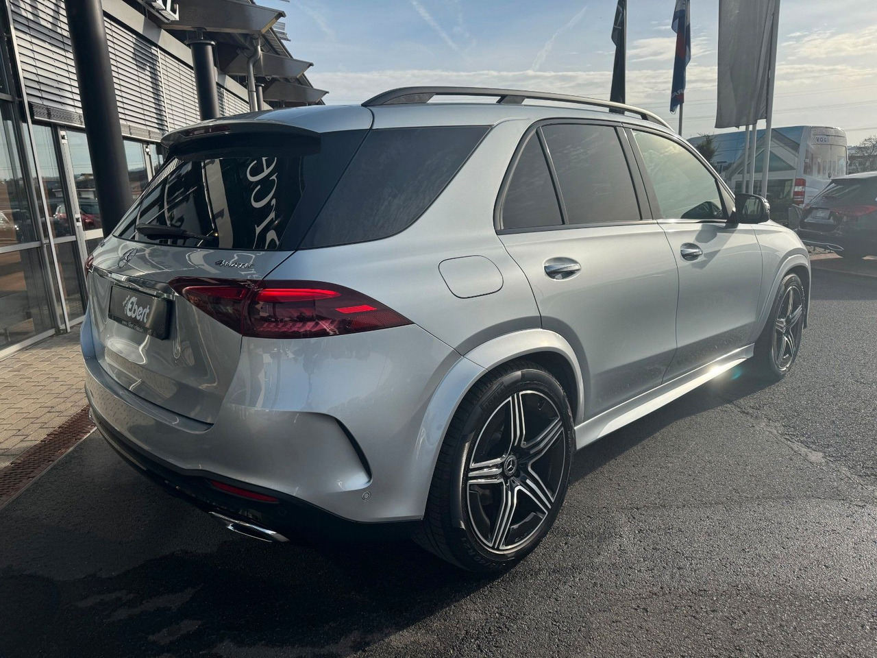 Mercedes-Benz GLE 300 d AMG AHK+360°+HUD+Pano+MBeam+Burm+Air - SUV: picture 4 Mercedes-Benz GLE 300 d AMG AHK+360°+HUD+Pano+MBeam+Burm+Air - SUV: picture 4