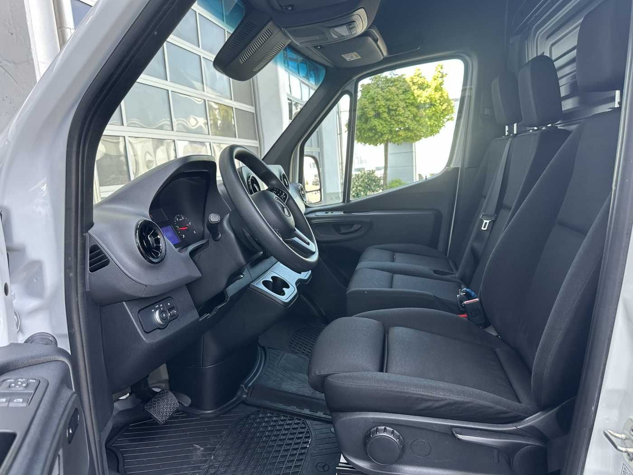Panel van Mercedes-Benz Sprinter 315 CDI 4325 9G AHK Klima 360 Standheiz: picture 9