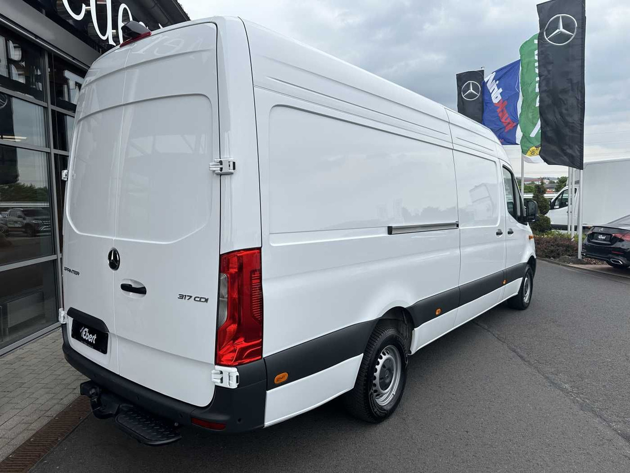 Mercedes-Benz Sprinter 317 CDI 4325 9G AHK Klima Kamera MBUX - Panel van: picture 4 Mercedes-Benz Sprinter 317 CDI 4325 9G AHK Klima Kamera MBUX - Panel van: picture 4