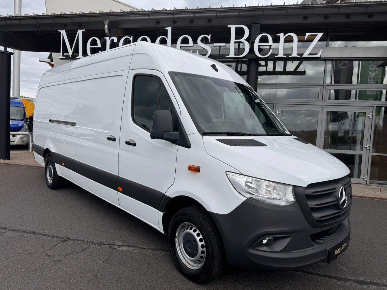 Mercedes-Benz Sprinter 317 CDI 4325 Klima 360 SHZ Schwing - Panel van: picture 1 Mercedes-Benz Sprinter 317 CDI 4325 Klima 360 SHZ Schwing - Panel van: picture 1