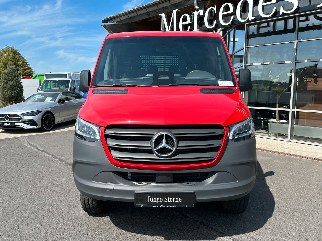 Mercedes-Benz Sprinter 319 CDI 4x4 DoKa Klima AHK3,5to - Flatbed van, Combi van: picture 2 Mercedes-Benz Sprinter 319 CDI 4x4 DoKa Klima AHK3,5to - Flatbed van, Combi van: picture 2