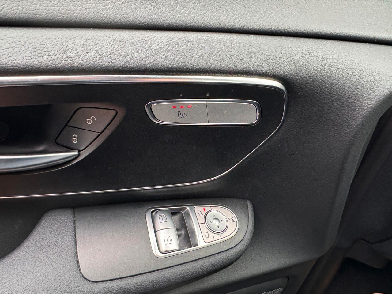 Station wagon Mercedes-Benz V 220 d STYLE K Liege-Paket AHK2,5 DISTRONIC: picture 16 Station wagon Mercedes-Benz V 220 d STYLE K Liege-Paket AHK2,5 DISTRONIC: picture 16