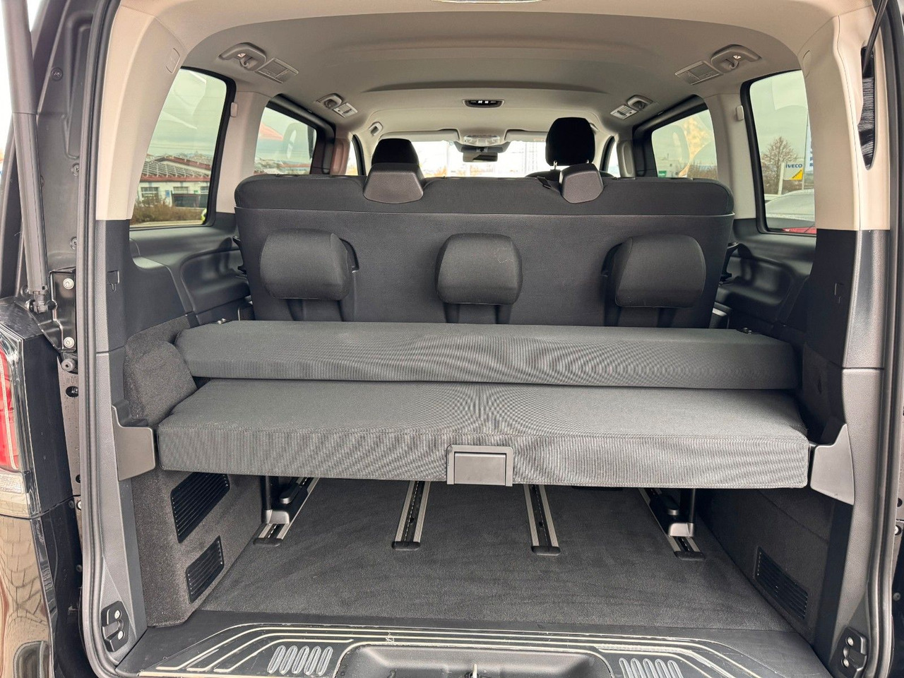 Station wagon Mercedes-Benz V 220 d STYLE K Liege-Paket AHK2,5 DISTRONIC: picture 6 Station wagon Mercedes-Benz V 220 d STYLE K Liege-Paket AHK2,5 DISTRONIC: picture 6