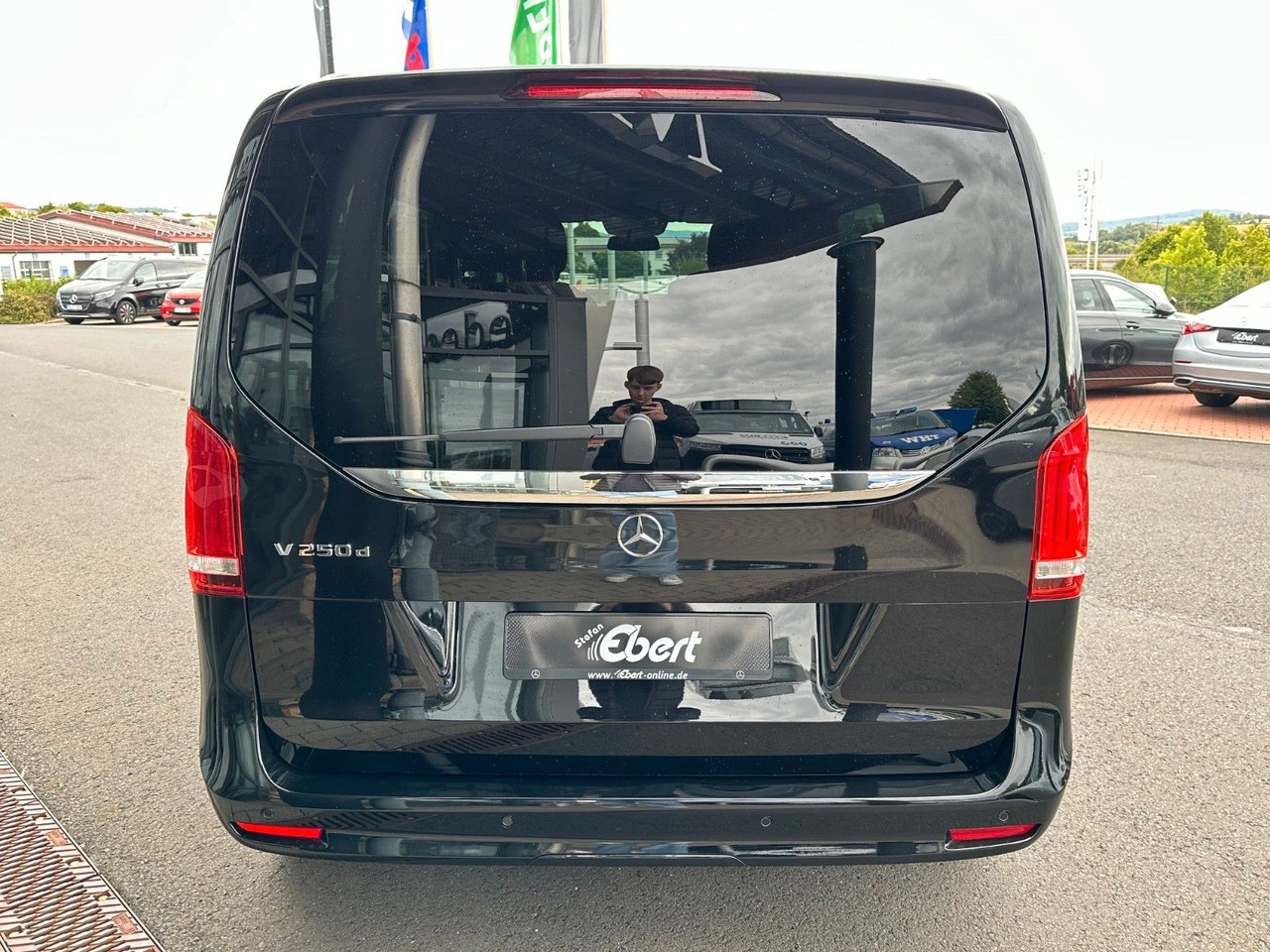 Mercedes-Benz V 250 d EDITION AMG Kompakt ILS elektr Türen - Station wagon: picture 5 Mercedes-Benz V 250 d EDITION AMG Kompakt ILS elektr Türen - Station wagon: picture 5