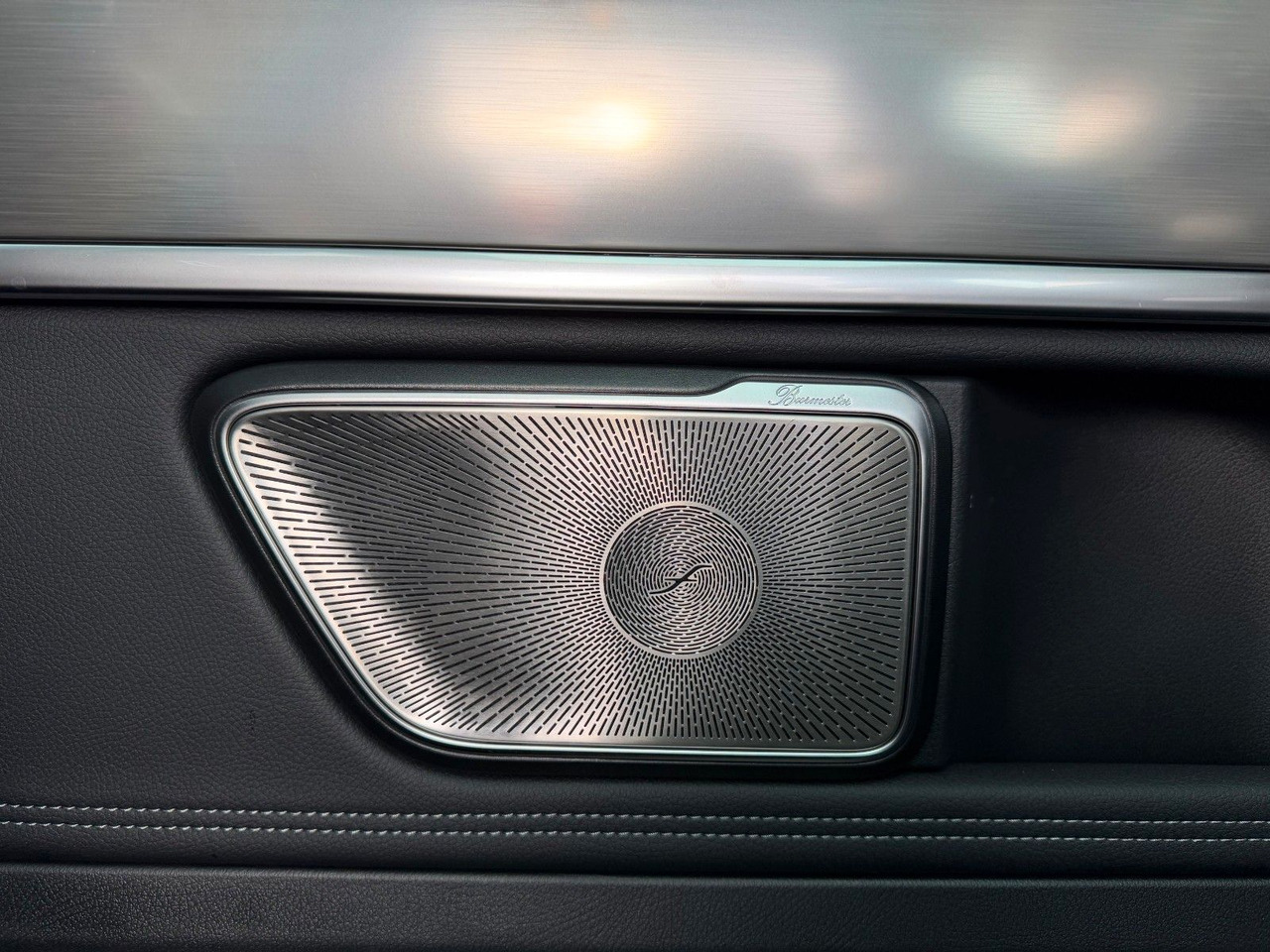 Passenger van Mercedes-Benz V 300 d 4MATIC EXCLUSIVE AMG Panorama Standheiz: picture 10 Passenger van Mercedes-Benz V 300 d 4MATIC EXCLUSIVE AMG Panorama Standheiz: picture 10