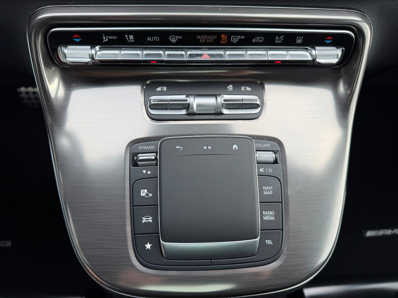 Passenger van Mercedes-Benz V 300 d 4MATIC EXCLUSIVE AMG Panorama Standheiz: picture 18 Passenger van Mercedes-Benz V 300 d 4MATIC EXCLUSIVE AMG Panorama Standheiz: picture 18