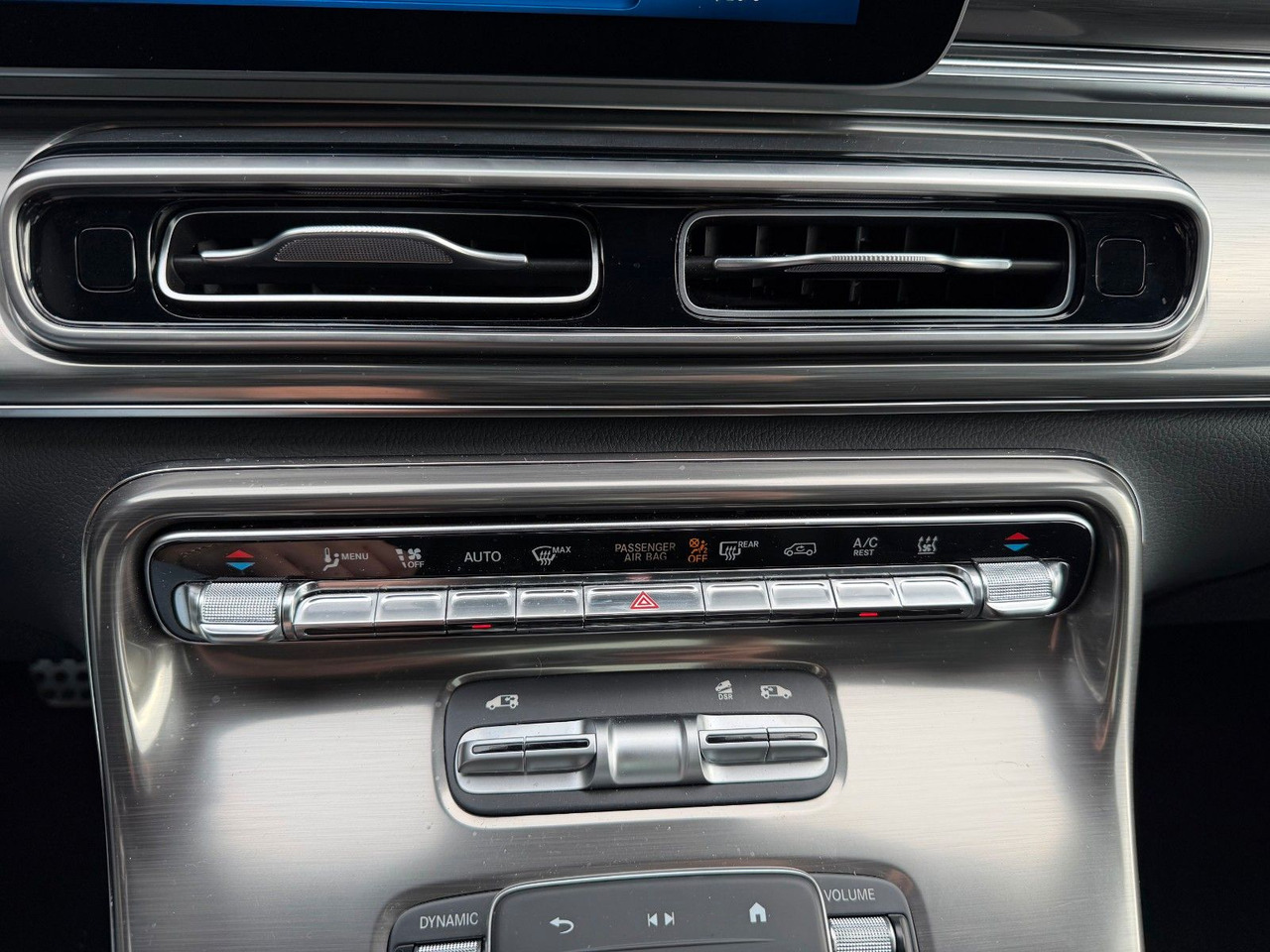 Passenger van Mercedes-Benz V 300 d 4MATIC EXCLUSIVE AMG Panorama Standheiz: picture 17 Passenger van Mercedes-Benz V 300 d 4MATIC EXCLUSIVE AMG Panorama Standheiz: picture 17