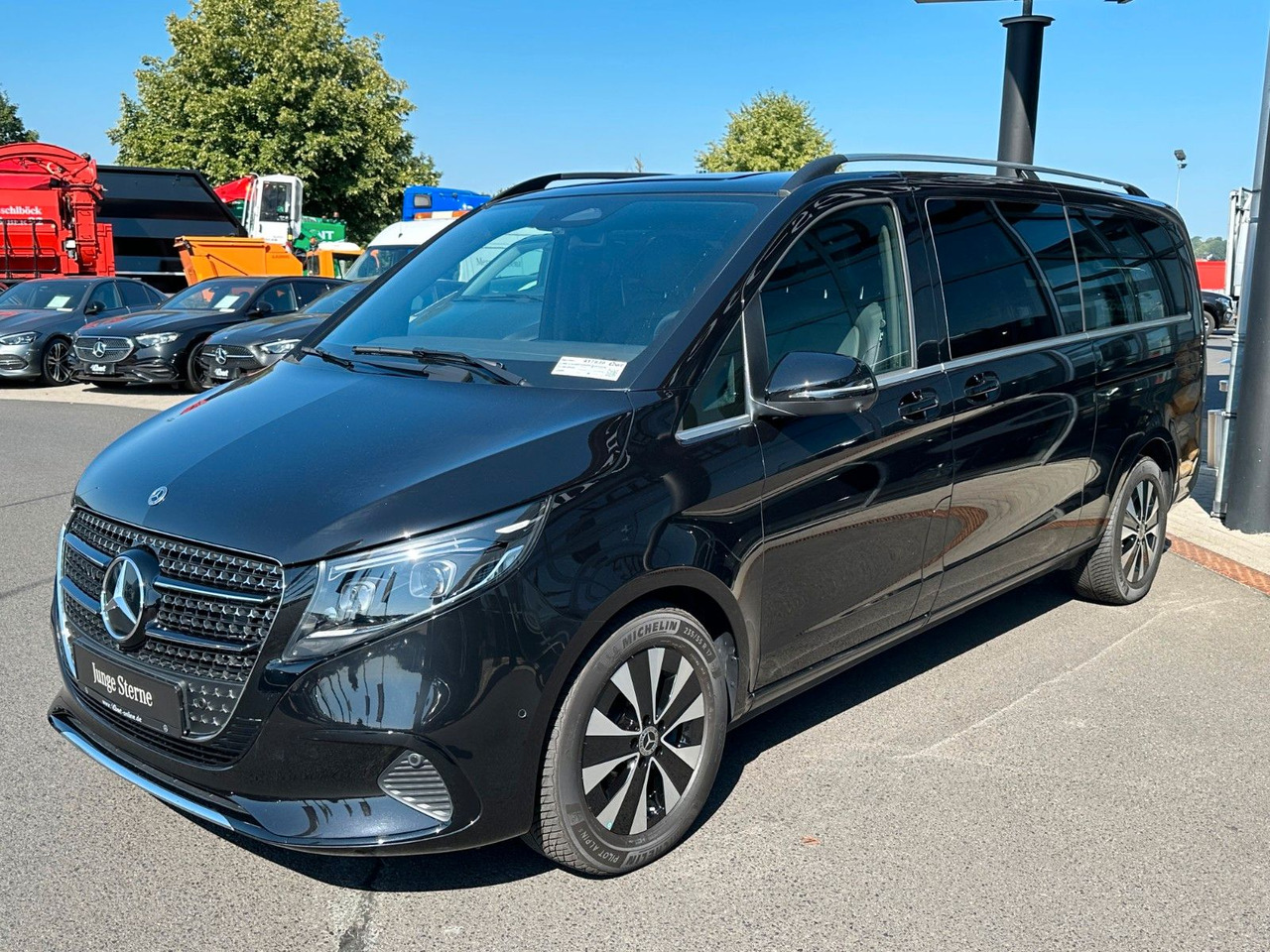 Mercedes-Benz V 300 d AVANTGARDE Extralang 360Kamera Standheiz - Station wagon: picture 3 Mercedes-Benz V 300 d AVANTGARDE Extralang 360Kamera Standheiz - Station wagon: picture 3