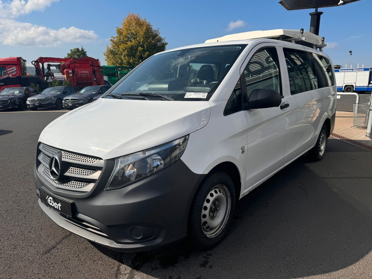 Mercedes-Benz Vito 111 CDI Tourer Begleitfahrzeug BF3+ / WVZ - Small van: picture 3 Mercedes-Benz Vito 111 CDI Tourer Begleitfahrzeug BF3+ / WVZ - Small van: picture 3