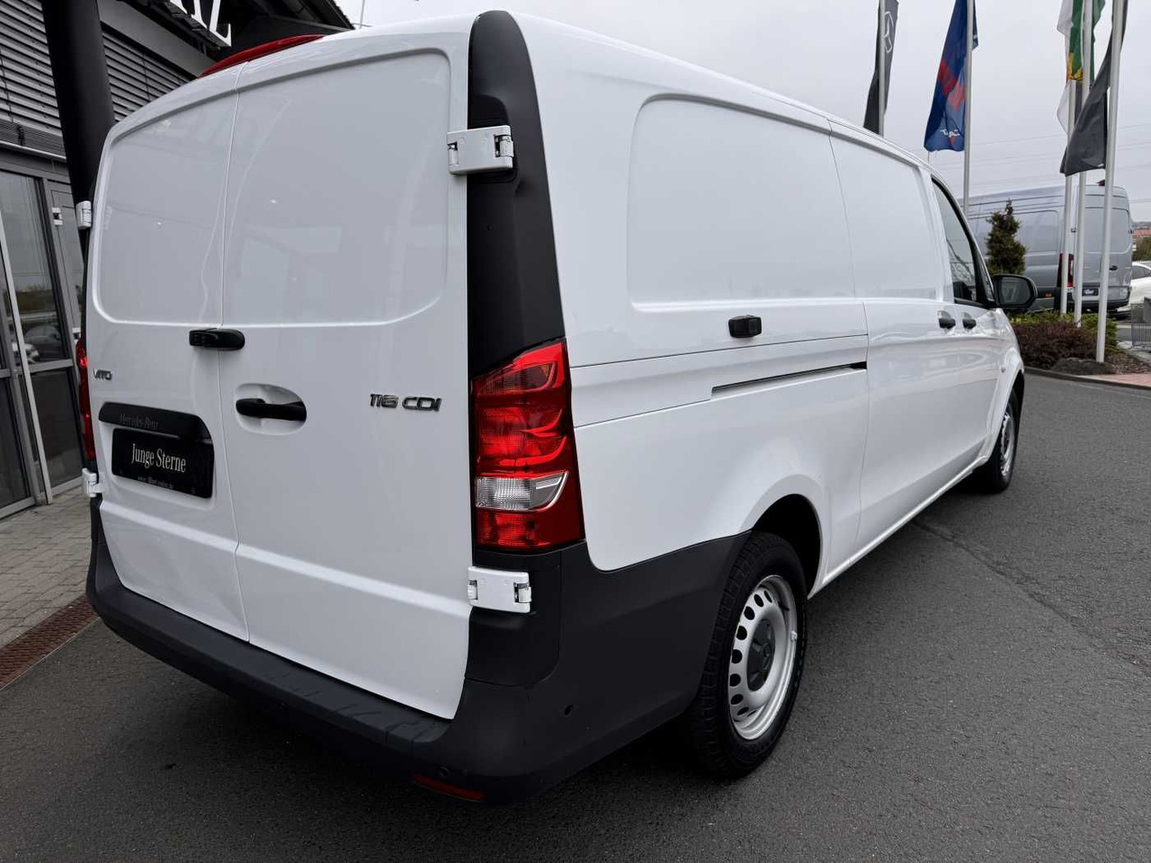 Mercedes-Benz Vito 116 CDI Extralang Klima Kamera Audio40 SHZ - Small van: picture 4 Mercedes-Benz Vito 116 CDI Extralang Klima Kamera Audio40 SHZ - Small van: picture 4