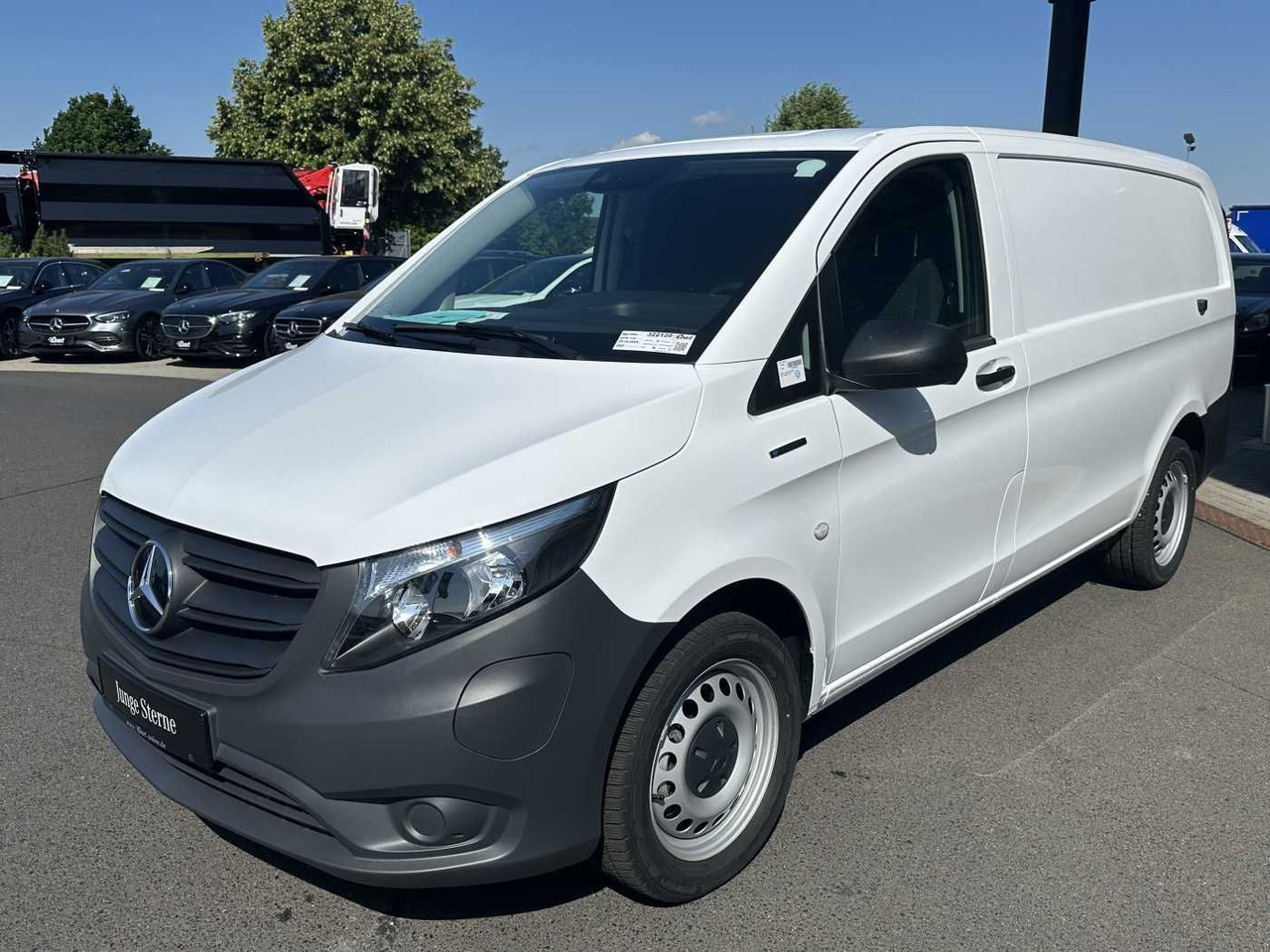 Mercedes-Benz eVito 112 Klima Kamera Navi SHZ Tempomat - Small van, Electric van: picture 3 Mercedes-Benz eVito 112 Klima Kamera Navi SHZ Tempomat - Small van, Electric van: picture 3