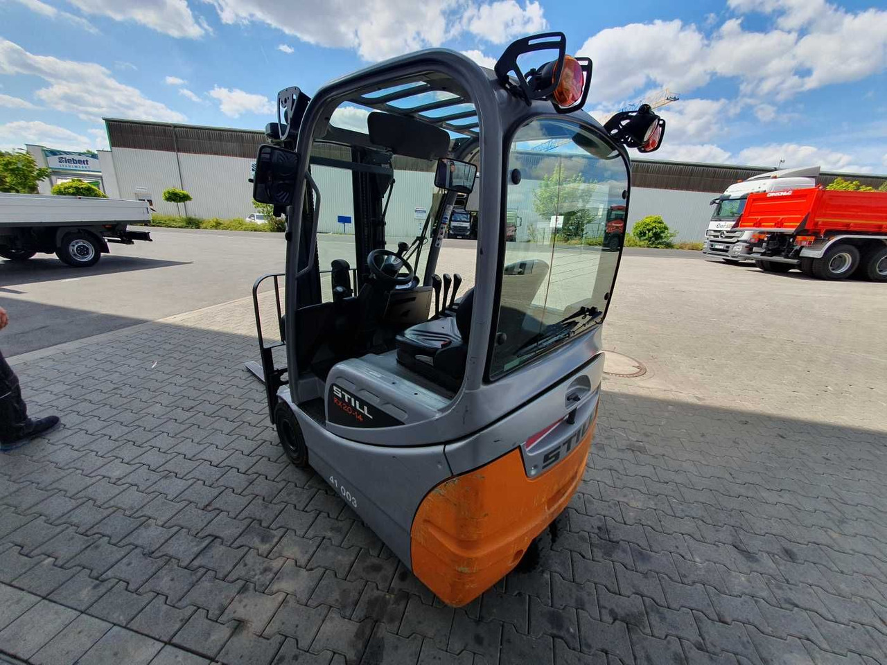 Still RX20-14 / Triplex: 4.30m! / 2.013h / SS - Electric forklift: picture 5 Still RX20-14 / Triplex: 4.30m! / 2.013h / SS - Electric forklift: picture 5