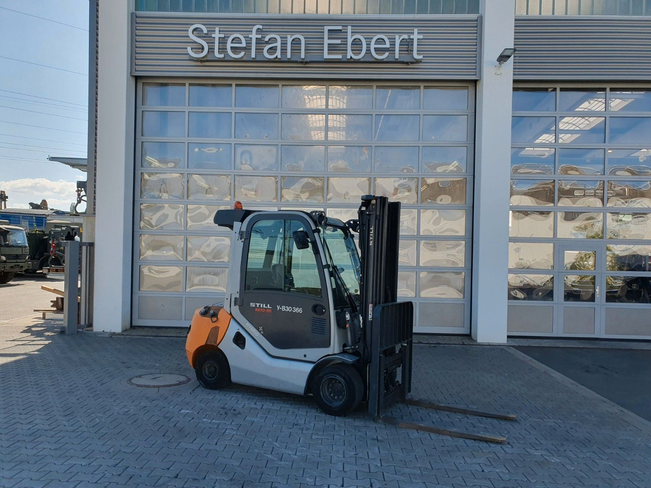 Still RX70-35 / Triplex: 4.80m / nur 2.876h! / Klima - Diesel forklift: picture 1 Still RX70-35 / Triplex: 4.80m / nur 2.876h! / Klima - Diesel forklift: picture 1