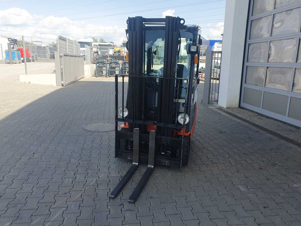 Electric forklift Toyota 8FBET15 / Triplex: 4.30m / nur 3.412h! / 2022: picture 8