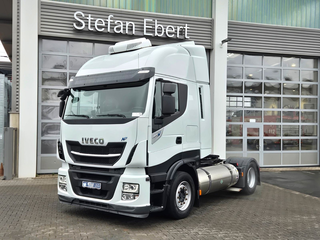Iveco Stralis 460NP LNG Intarder 3 Stück - Tractor unit: picture 1 Iveco Stralis 460NP LNG Intarder 3 Stück - Tractor unit: picture 1
