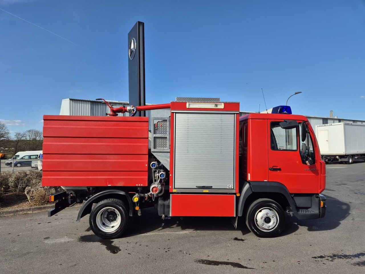 MAN LE 8.150 Schaumlöschfahrzeug Schmitz SLF25/25 - Truck: picture 5 MAN LE 8.150 Schaumlöschfahrzeug Schmitz SLF25/25 - Truck: picture 5