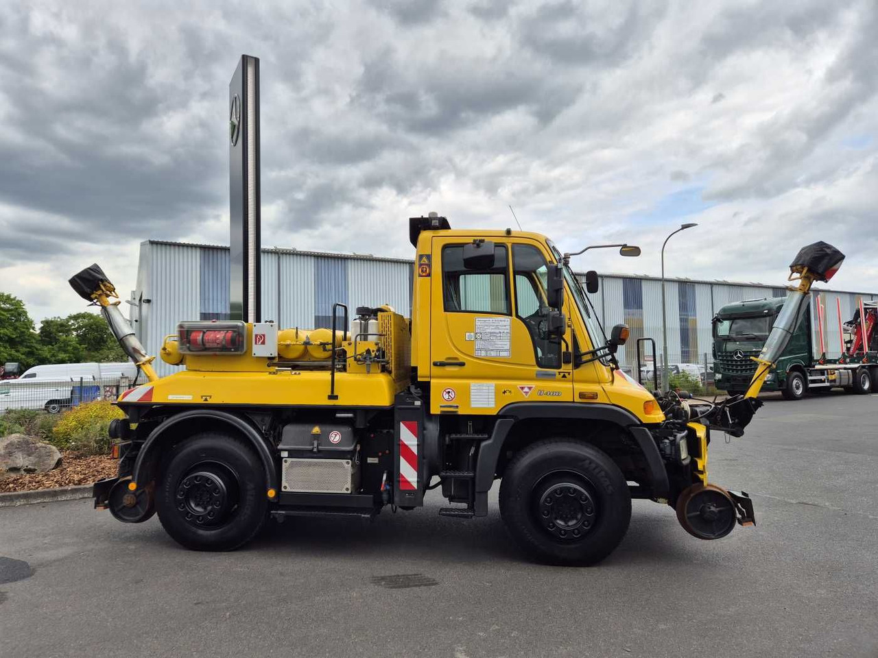 Mercedes-Benz Unimog U400 4x4 Zweiwege ZAGRO 800t/52 Achsen - Truck: picture 5 Mercedes-Benz Unimog U400 4x4 Zweiwege ZAGRO 800t/52 Achsen - Truck: picture 5