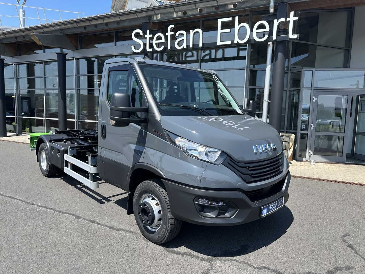 Iveco Daily 70C18 H 3.0L *R3.750mm*AHK*Luft*Sperre* - Van: picture 1 Iveco Daily 70C18 H 3.0L *R3.750mm*AHK*Luft*Sperre* - Van: picture 1