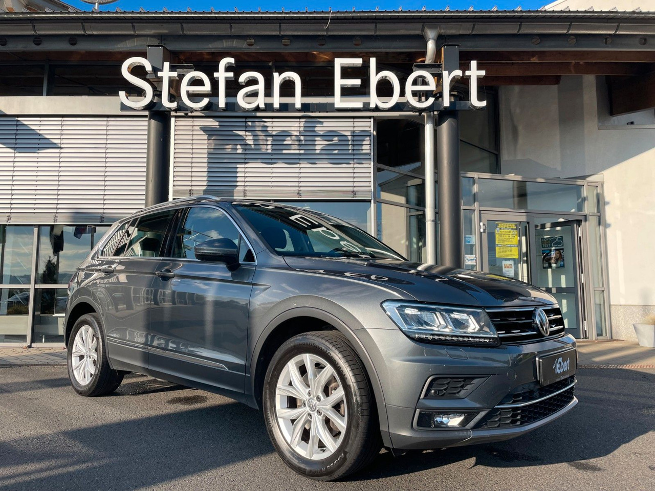 Volkswagen Tiguan 2.0 TSI Highline 4M AHK+LED+DAB+ACC+PDC - SUV: picture 1 Volkswagen Tiguan 2.0 TSI Highline 4M AHK+LED+DAB+ACC+PDC - SUV: picture 1