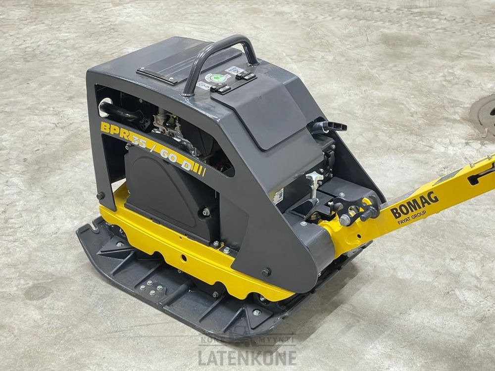 Vibratory plate Bomag BPR35/60DE tärylätkä renkailla: picture 16