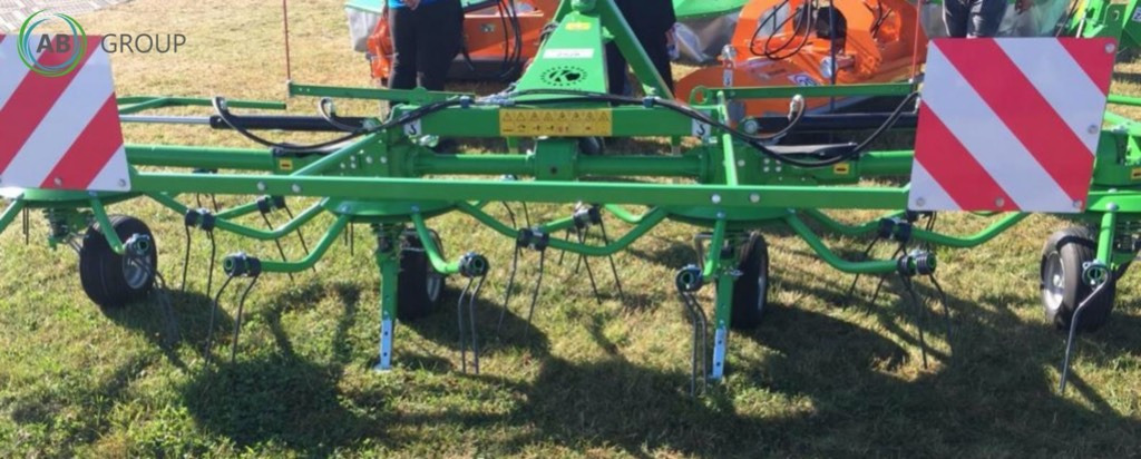 Kowalski rotary tedder Z528 (PKM53), 5,3 m - Tedder/ Rake: picture 1 Kowalski rotary tedder Z528 (PKM53), 5,3 m - Tedder/ Rake: picture 1