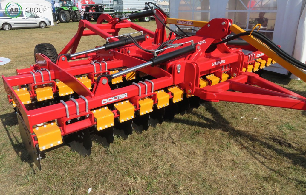 Lemtech hydraulic disc harrow with a Colter BTH45 4.5 m transport trolley - Disc harrow: picture 1 Lemtech hydraulic disc harrow with a Colter BTH45 4.5 m transport trolley - Disc harrow: picture 1