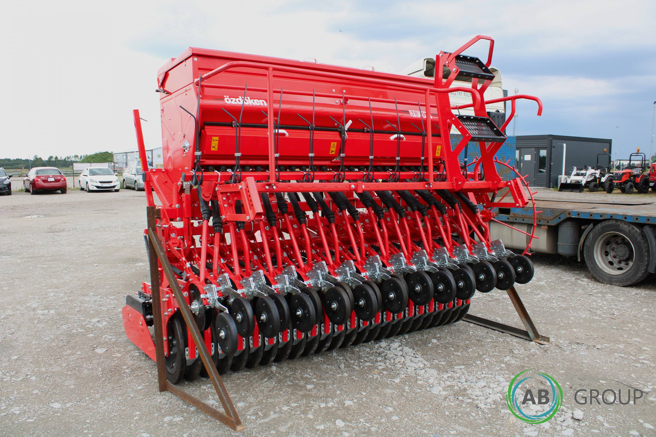 Mounted seed drill combination with power harrow Ozdoken Pertum CS-300 – double disc, rubber roller - Combine seed drill: picture 3 Mounted seed drill combination with power harrow Ozdoken Pertum CS-300 – double disc, rubber roller - Combine seed drill: picture 3