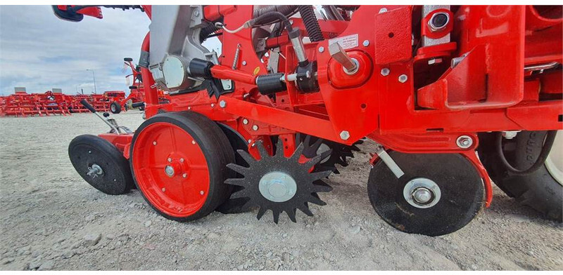 Özdöken pneumatyczny siewnik punktowy z nawożeniem wgłębny - Precision sowing machine: picture 3 Özdöken pneumatyczny siewnik punktowy z nawożeniem wgłębny - Precision sowing machine: picture 3