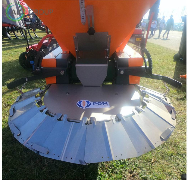 Pom Augustów posypywarka Motyl N031M napęd hydrauliczn - Disc harrow: picture 1 Pom Augustów posypywarka Motyl N031M napęd hydrauliczn - Disc harrow: picture 1