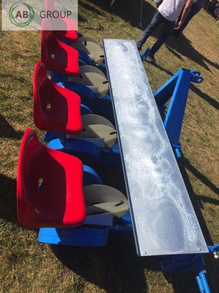 Taret seeding planter 4-rows - Sowing equipment: picture 2 Taret seeding planter 4-rows - Sowing equipment: picture 2