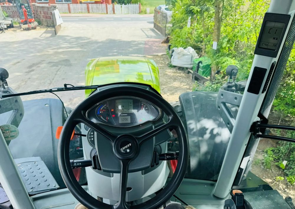 Farm tractor Claas Axion 850: picture 9