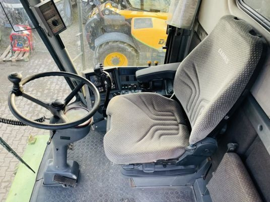 Claas MEDION 310 - Combine harvester: picture 4 Claas MEDION 310 - Combine harvester: picture 4