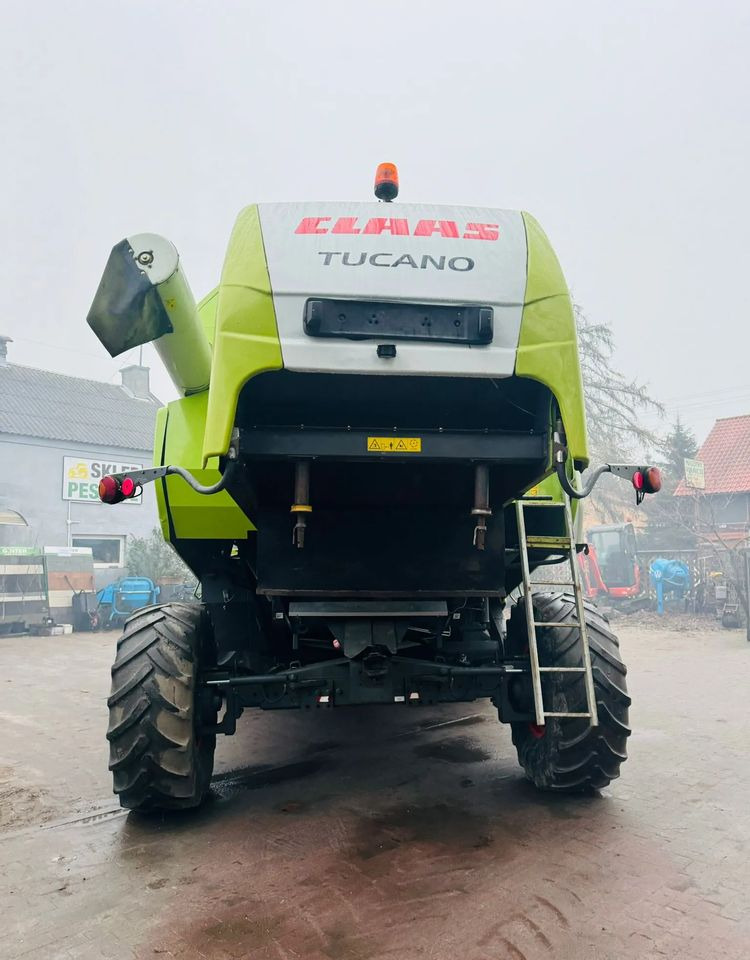 Combine harvester Claas TUCANO 430 APS: picture 10