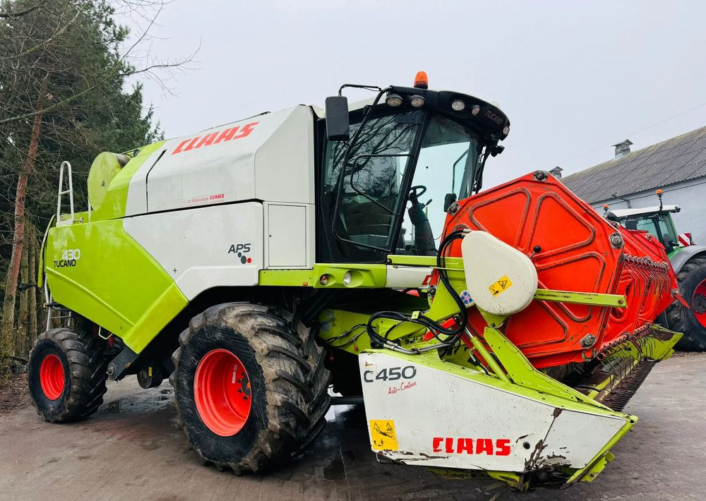 Claas TUCANO 430 APS - Combine harvester: picture 1 Claas TUCANO 430 APS - Combine harvester: picture 1