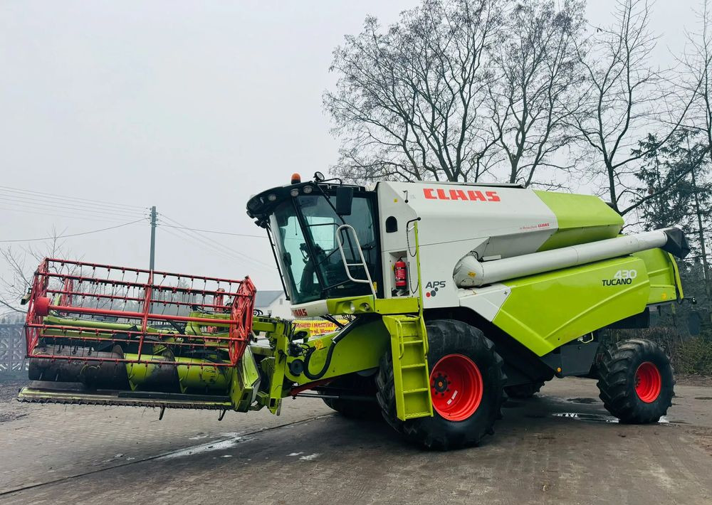 Combine harvester Claas TUCANO 430 APS: picture 16