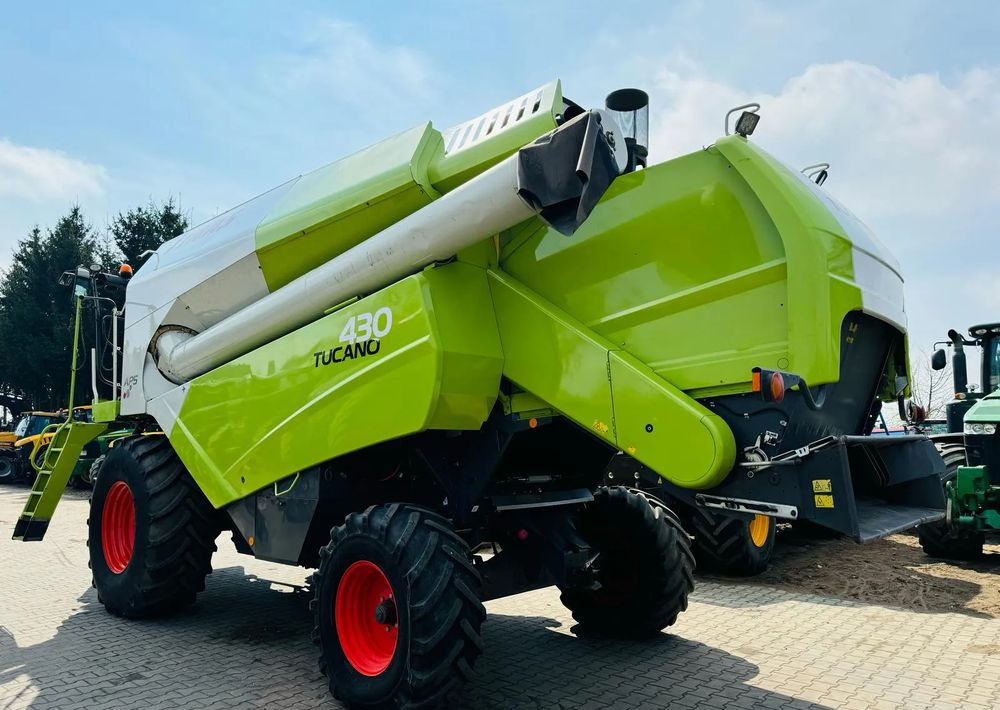 Claas Tucano 430 APS - Combine harvester: picture 2 Claas Tucano 430 APS - Combine harvester: picture 2