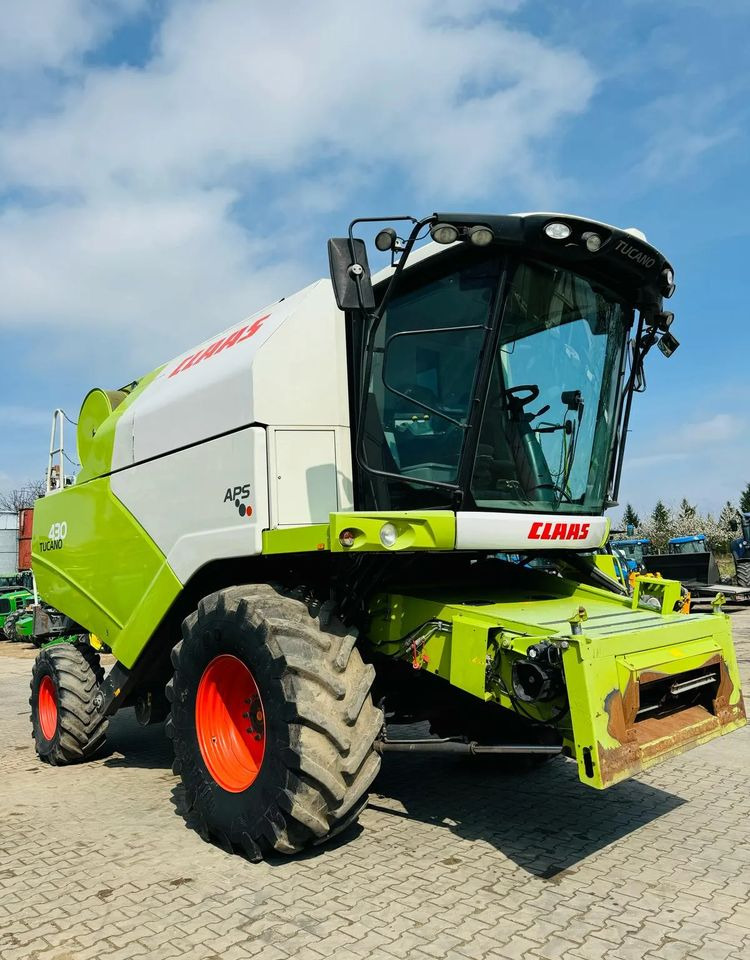 Claas Tucano 430 APS - Combine harvester: picture 5 Claas Tucano 430 APS - Combine harvester: picture 5