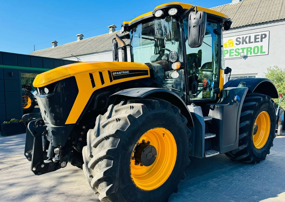 JCB 4220 - Farm tractor: picture 1 JCB 4220 - Farm tractor: picture 1