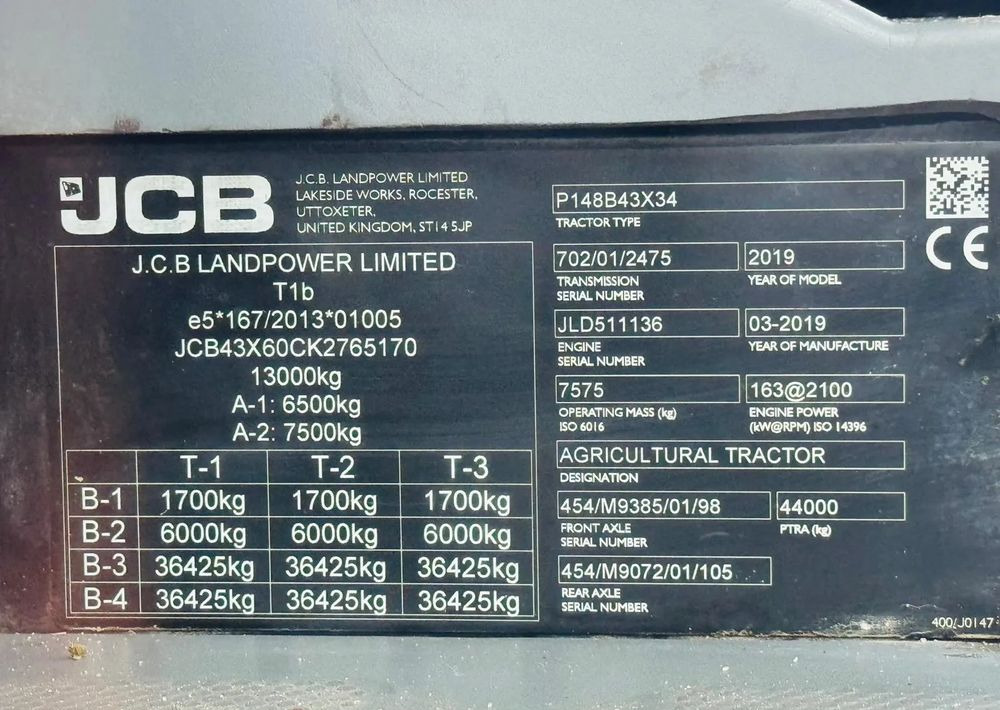 Farm tractor JCB FASTRAC 4220: picture 16