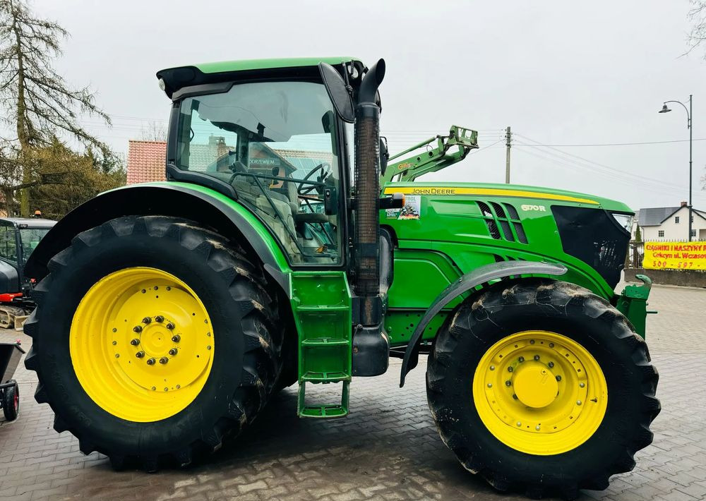 John Deere 6170R - Farm tractor: picture 4 John Deere 6170R - Farm tractor: picture 4