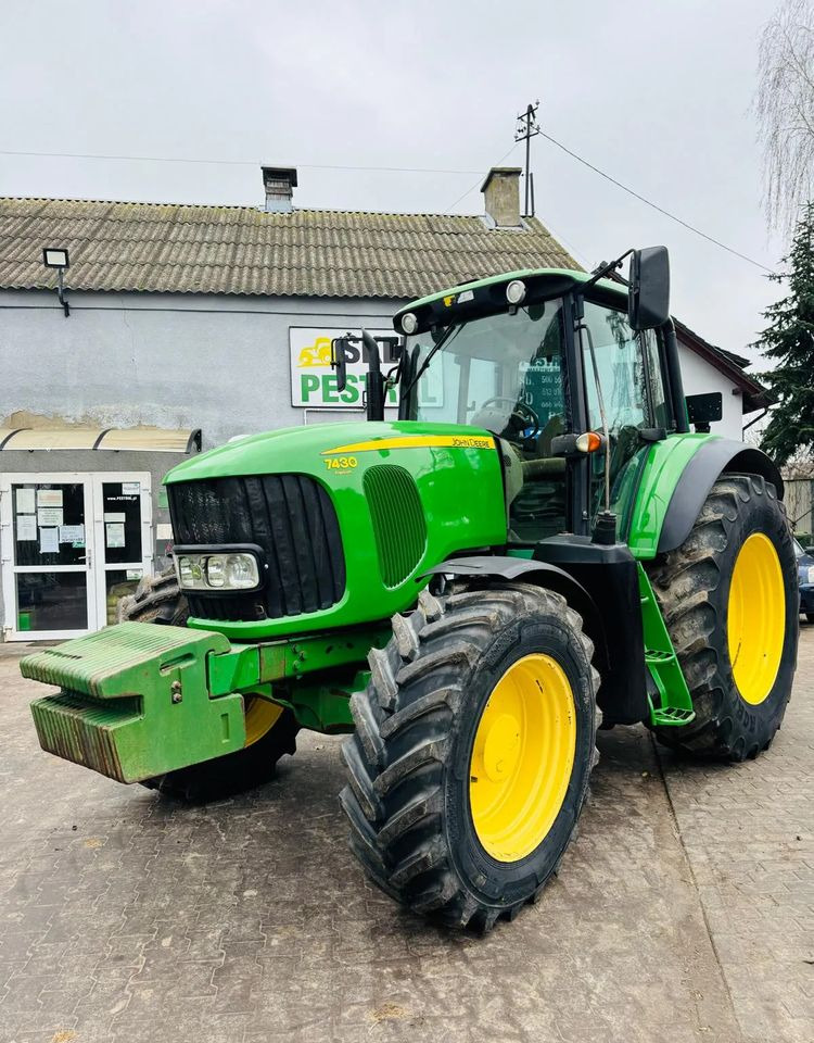 Farm tractor John Deere 7430 Premium: picture 1