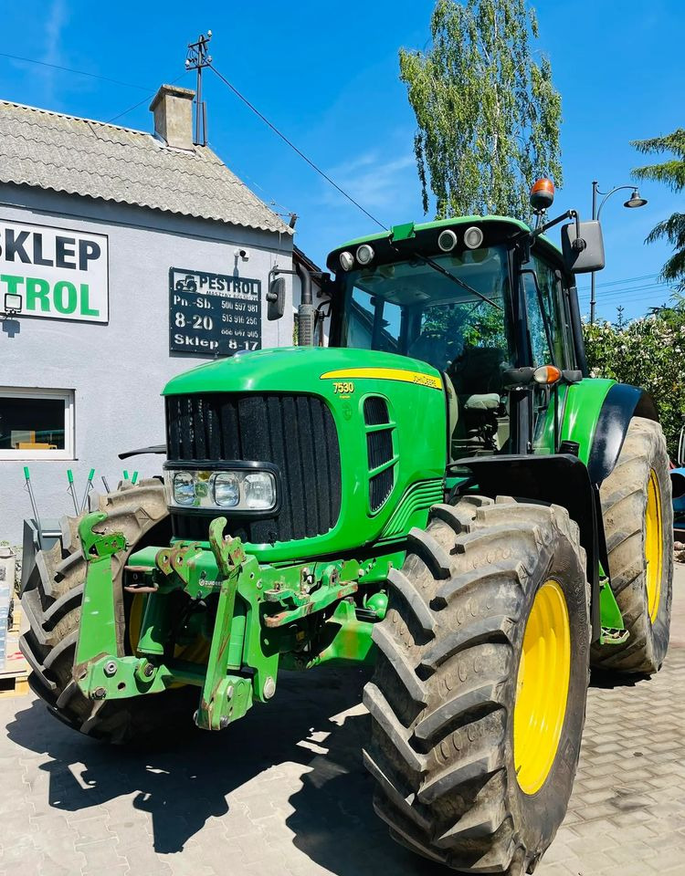 John Deere 7530 PREMIUM - Farm tractor: picture 5 John Deere 7530 PREMIUM - Farm tractor: picture 5