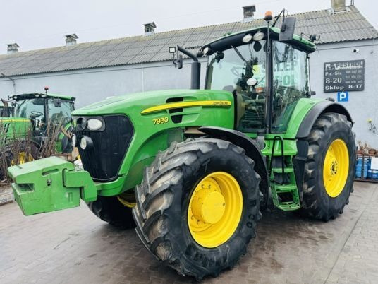 John Deere 7930 - Farm tractor: picture 1 John Deere 7930 - Farm tractor: picture 1