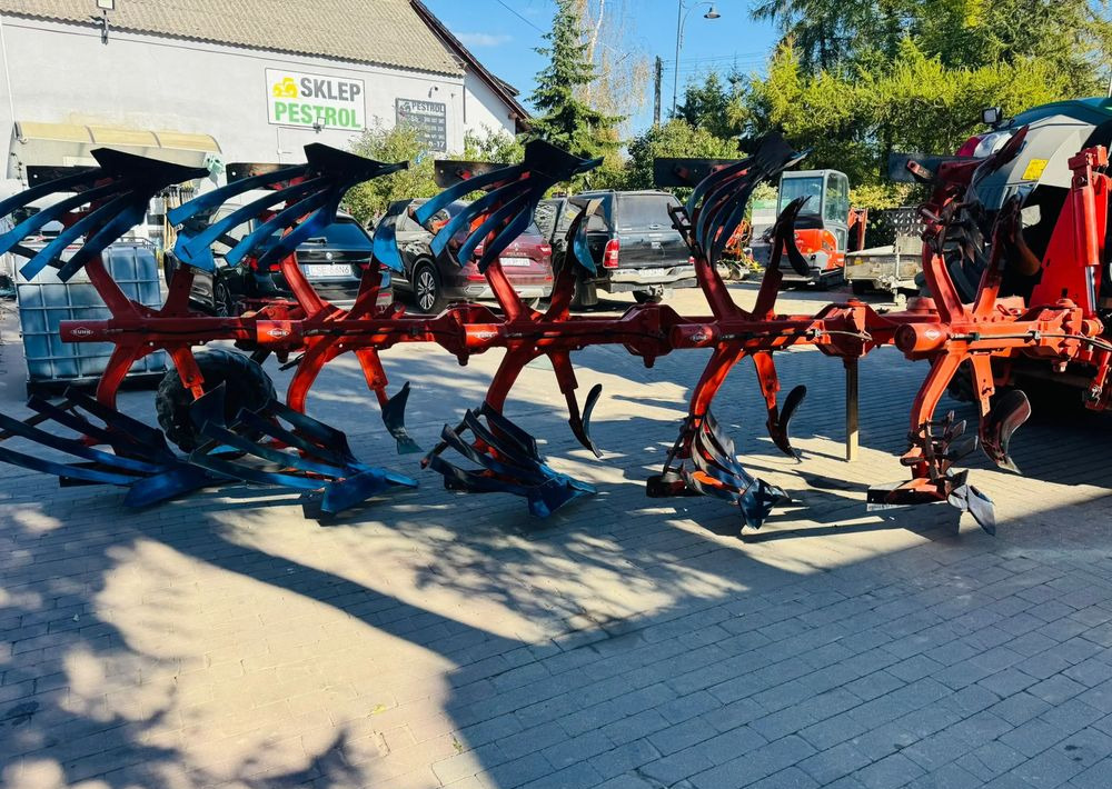 Kuhn Vari Manager 151 - Plow: picture 3 Kuhn Vari Manager 151 - Plow: picture 3